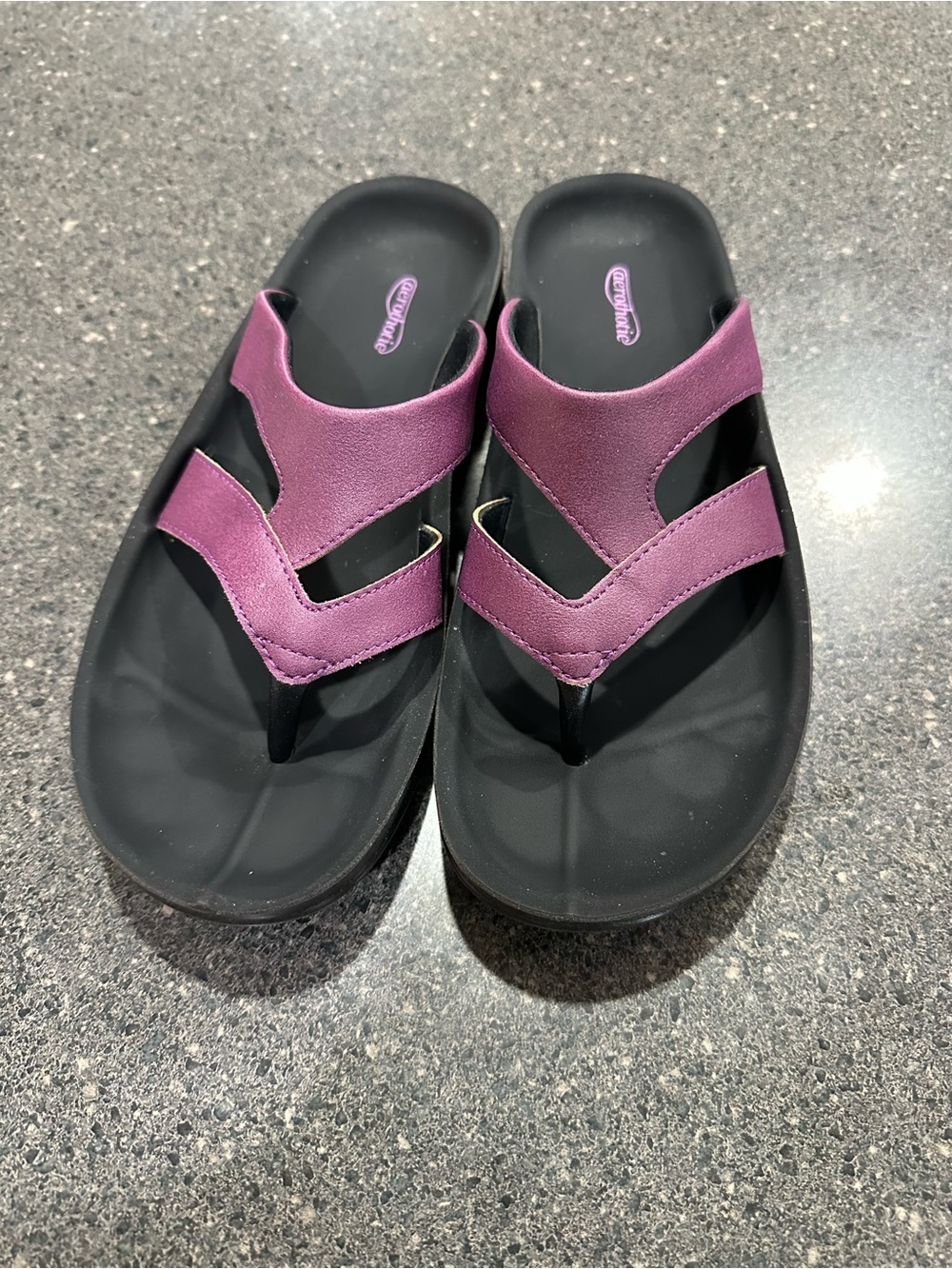 Women’s Slip-On Toe-Post Sandals in Purple